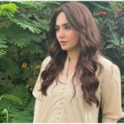 Dur-e-Fishan Shares More Pics of Her Vacation in London
